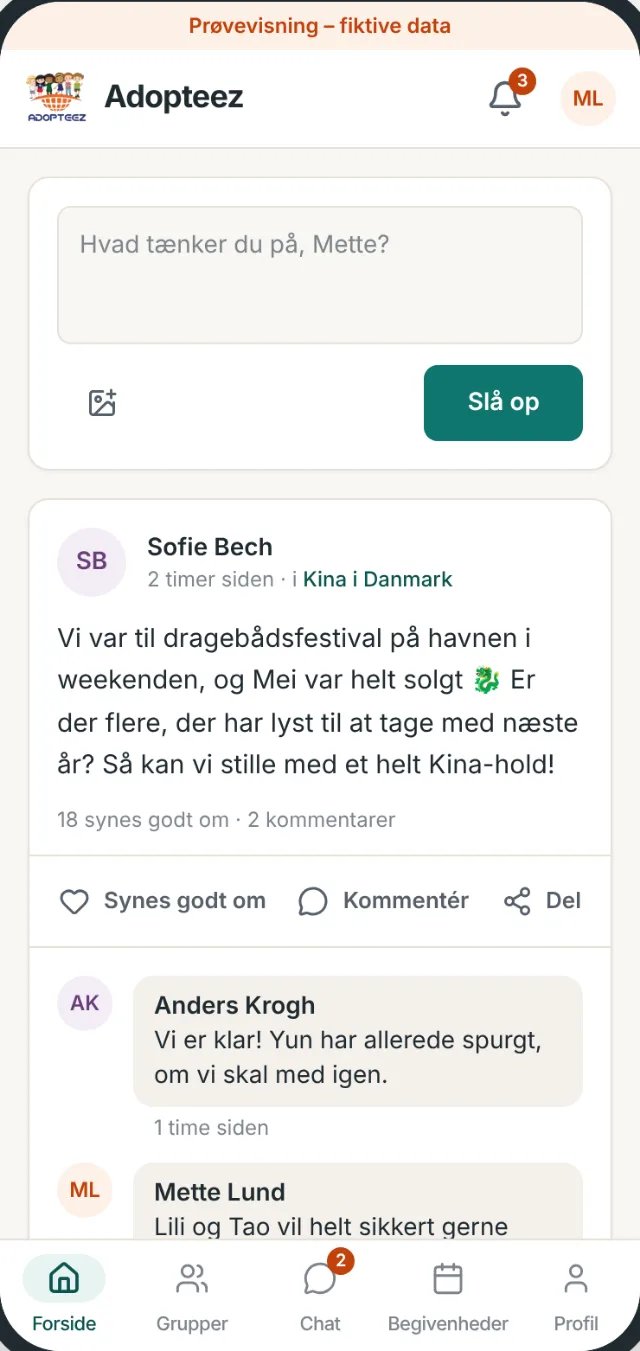 Forsiden i Adopteez på en telefon: opslag fra gruppen Kina i Danmark og fra Worldwide-gruppen China Worldwide, med knapperne Synes godt om, Kommentér og Del.